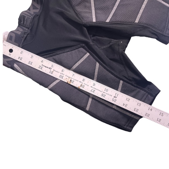 Youth Nike black fighting shorts preowned. Good condition see pictures for flaws - Picture 3 of 6